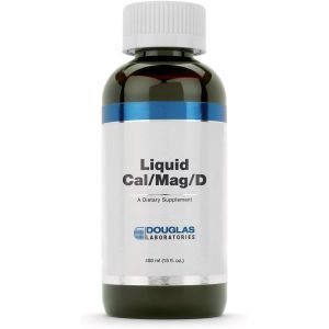 Основные питательные вещества для здоровья костей, с малиновым вкусом, Liquid Cal/Mag/D, Douglas Laboratories, 450 мл.